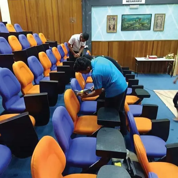 Cucian kerusi auditorium - Arfa Clean Kluang Johor
